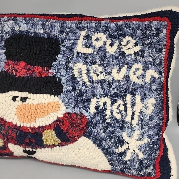 Christmas Tapestry Pillow Snowman Love Never Melts 18x12" Flannel Back *flaw* - Picture 3 of 7